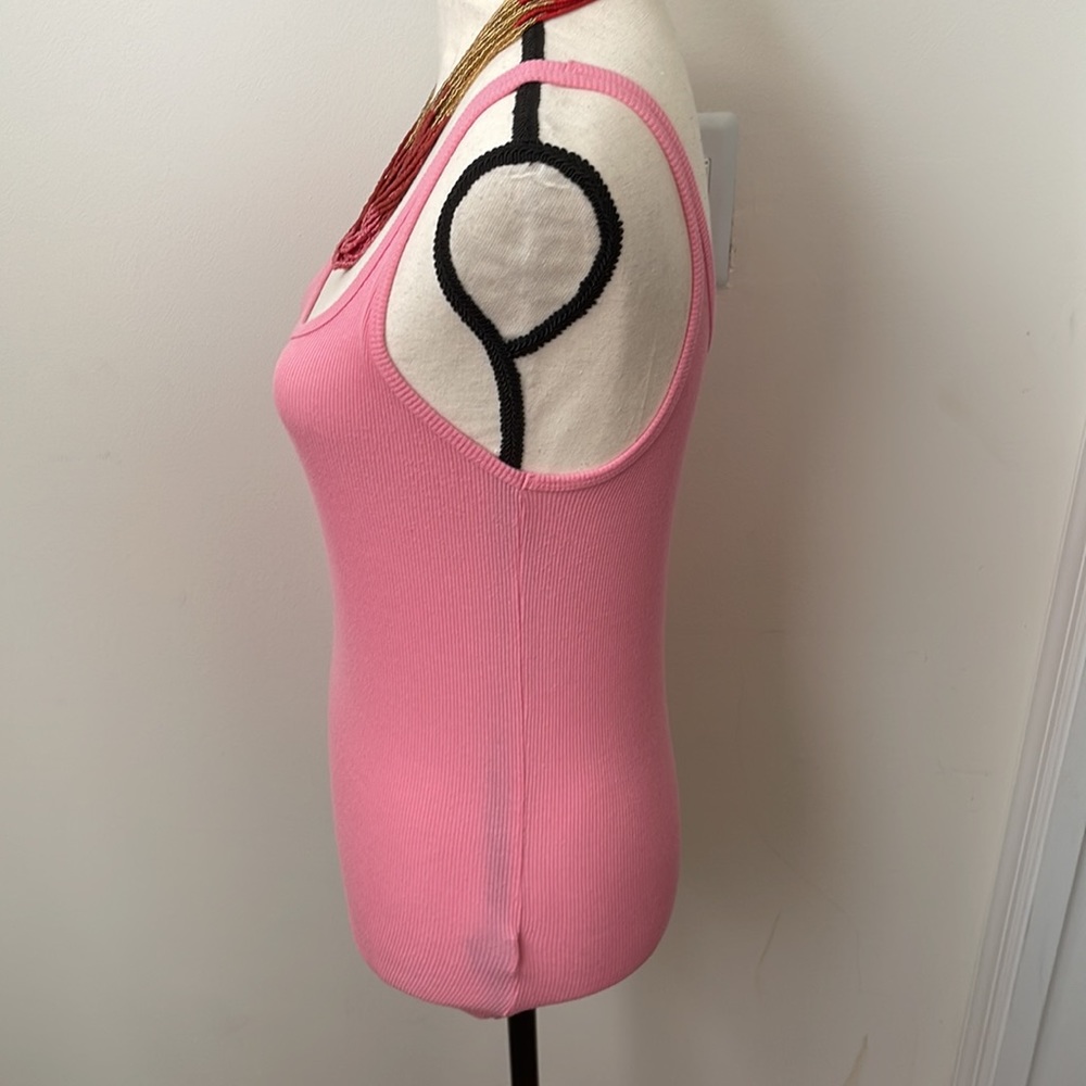 The Limited Set Of Two Ribbed Tanks - Picture 13 of 15
